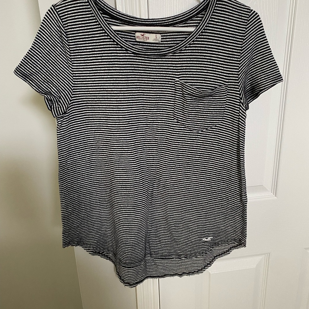Hollister T shirt